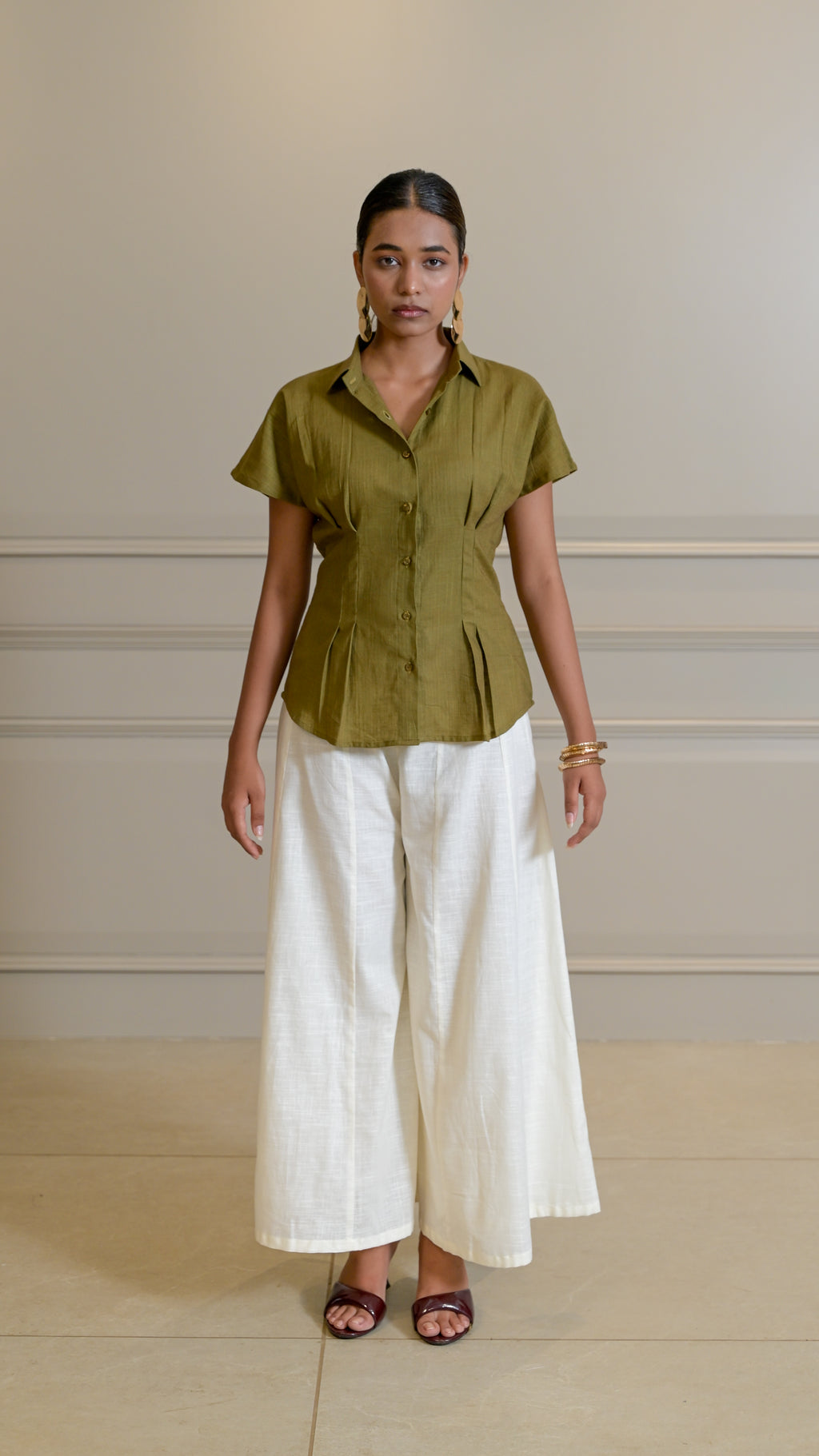 The Tuck Shirt - Olive