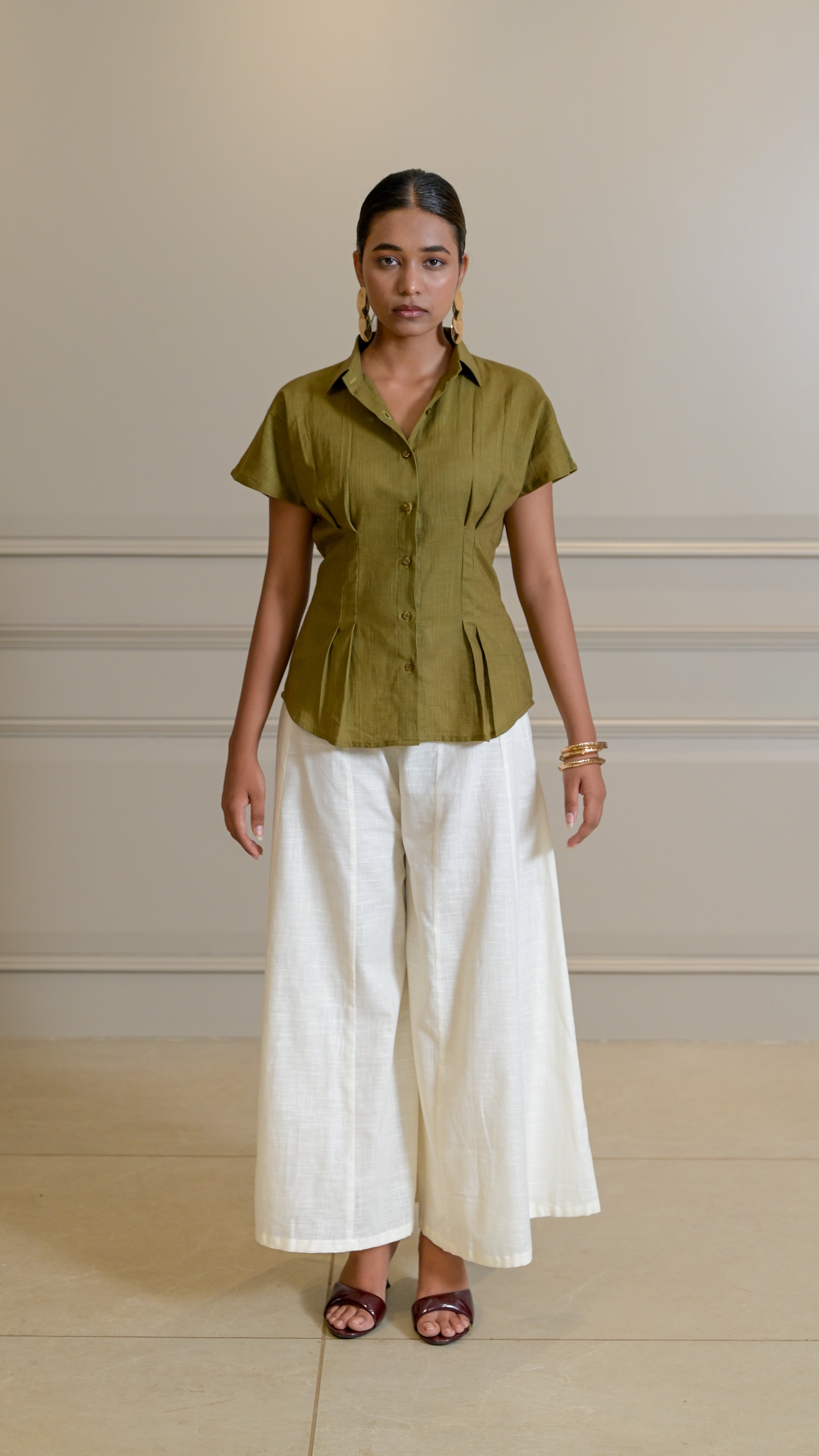 The Tuck Shirt - Olive