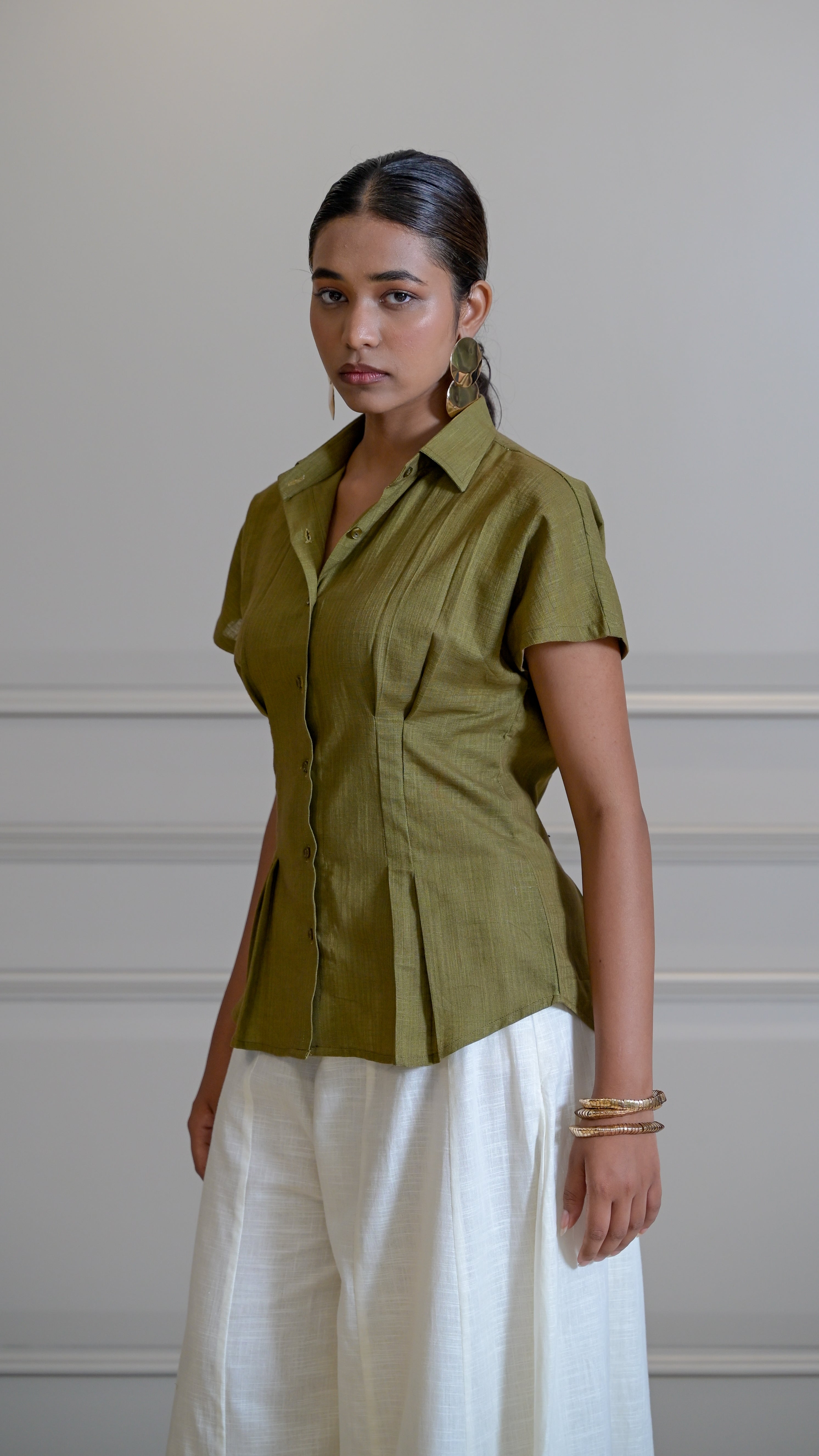 The Tuck Shirt - Olive